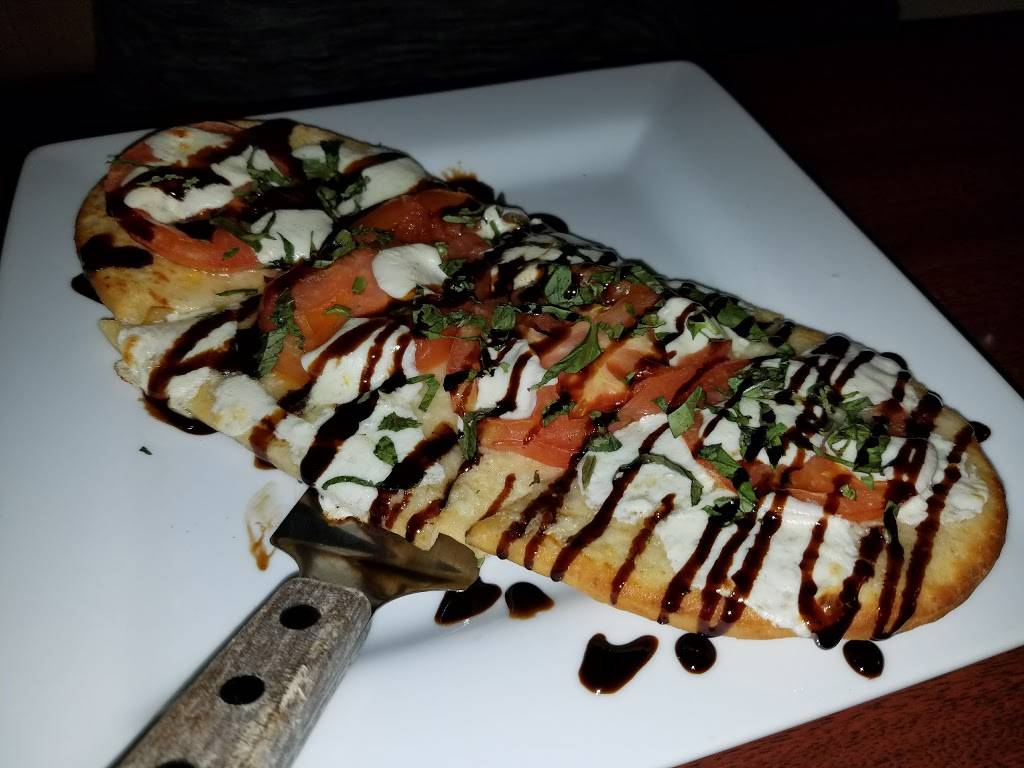 Calitris Italian Cuisine | restaurant | 126 Newbury St, Danvers, MA 01923, USA | 9787771266 OR +1 978-777-1266