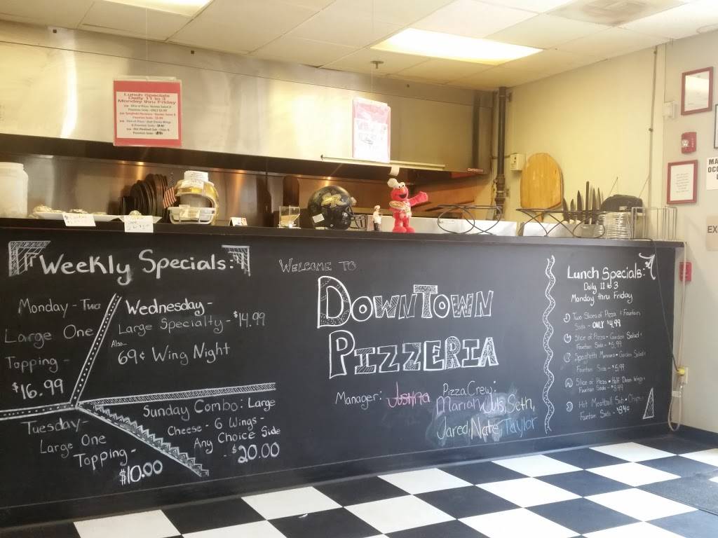 Downtown Pizzeria | meal delivery | 1100 Celebration Ave, Moneta, VA 24121, USA | 5402971269 OR +1 540-297-1269