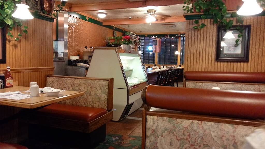 Gourmé Family Restaurant | restaurant | 32775 Lorain Rd, North Ridgeville, OH 44039, USA | 4403278152 OR +1 440-327-8152