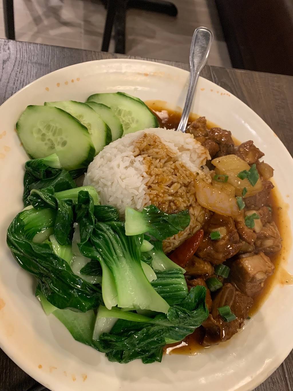 Limit Pool & Karaoke Club | restaurant | 2800 E Grand River Ave, East Lansing, MI 48823, USA | 5176642565 OR +1 517-664-2565