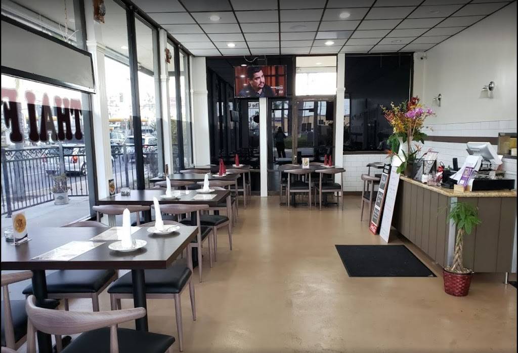 Luckys Thai Pantry | restaurant | 934 N Tustin St, Orange, CA 92867, USA | 7145380021 OR +1 714-538-0021