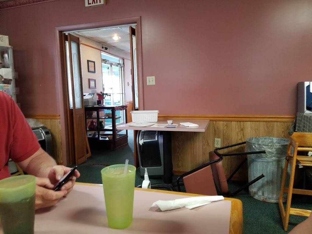 Windy Hill Restaurant | restaurant | 13120 Clear Spring Rd, Clear Spring, MD 21722, USA | 3018422827 OR +1 301-842-2827