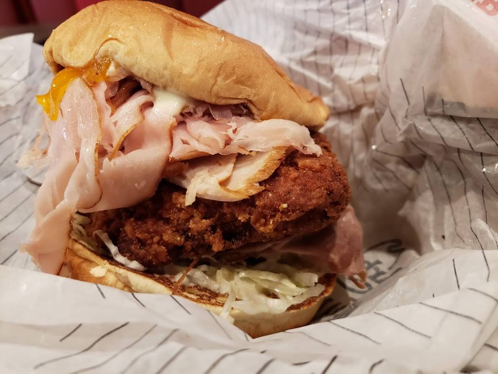 Arbys | restaurant | 4445 Central Pl, Fairfield, CA 94534, USA | 7074195795 OR +1 707-419-5795