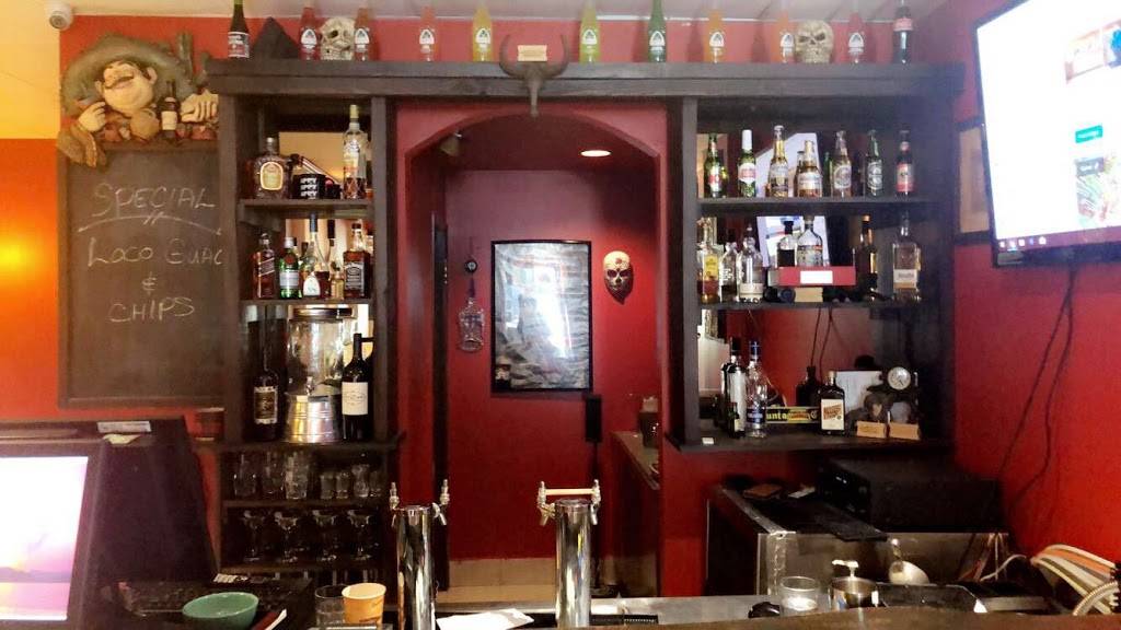 Los Locos | restaurant | 16775 Yonge St Unit 4, Newmarket, ON L3Y 8J4, Canada | 3652682267 OR +1 365-268-2267