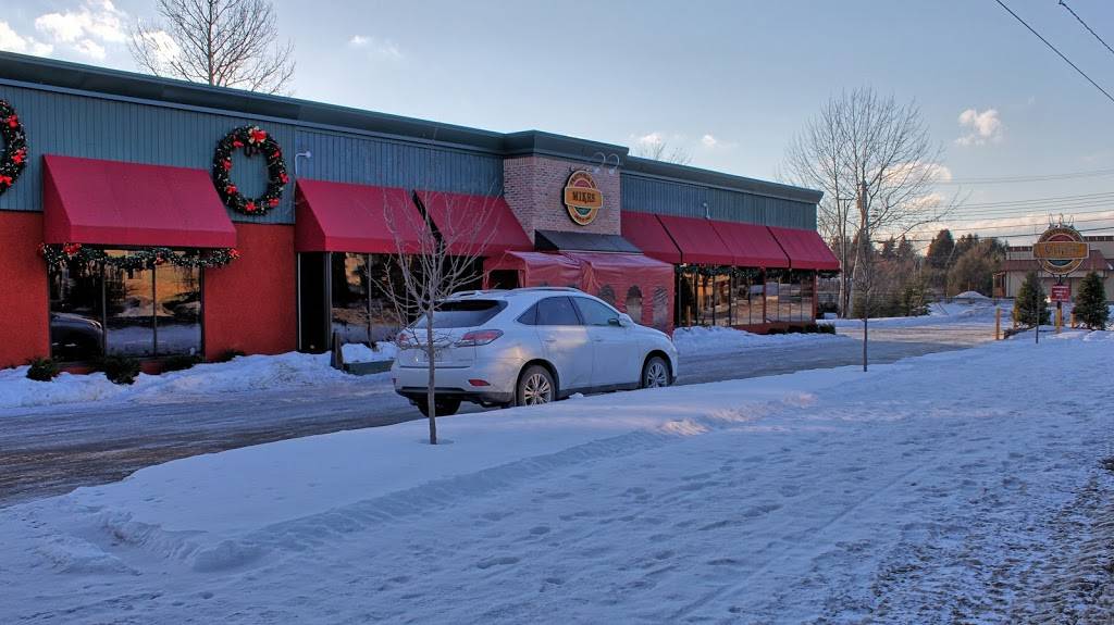 Mikes | restaurant | 385 Rue de Saint Jovite, Mont-Tremblant, QC J8E 2Z9, Canada | 8194253706 OR +1 819-425-3706