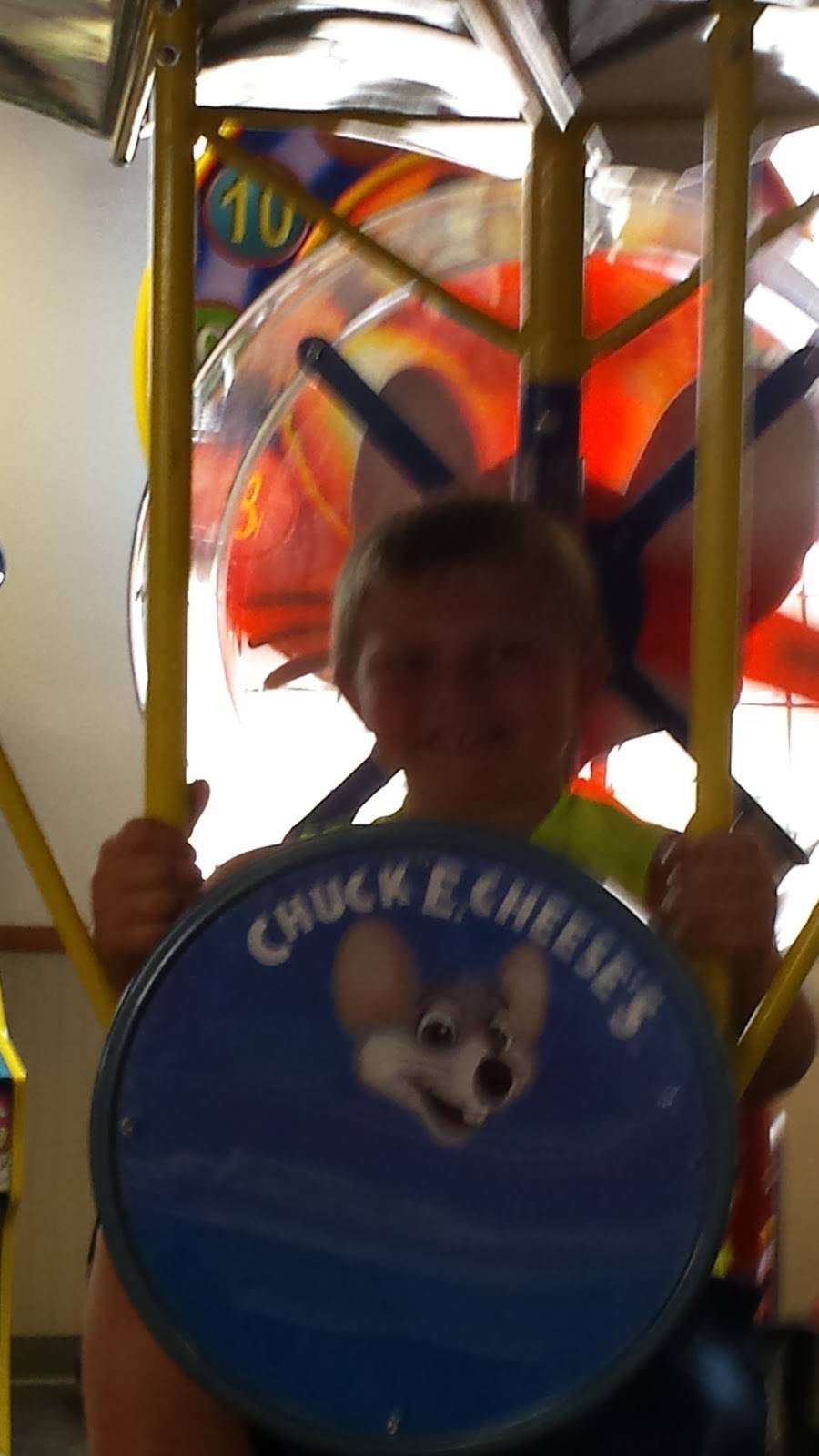 Chuck E. Cheese | restaurant | 559 N Green River Rd, Evansville, IN 47715, USA | 8124730004 OR +1 812-473-0004