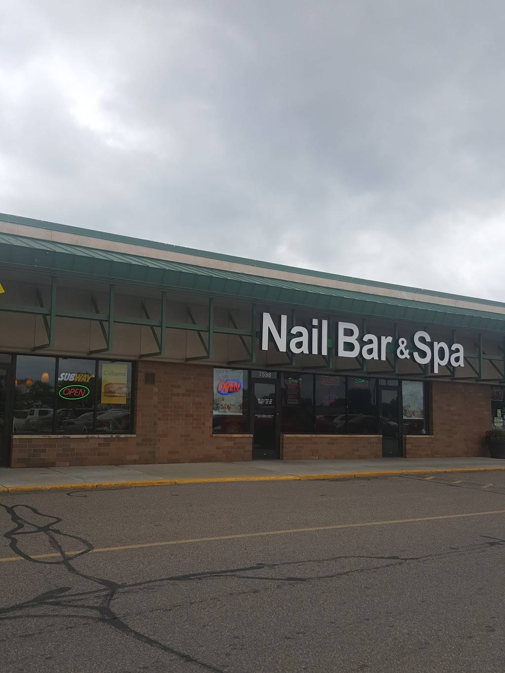 Subway Restaurants | restaurant | 7592 W 150th St, Square Unit 8, Apple Valley, MN 55124, USA | 9525830934 OR +1 952-583-0934