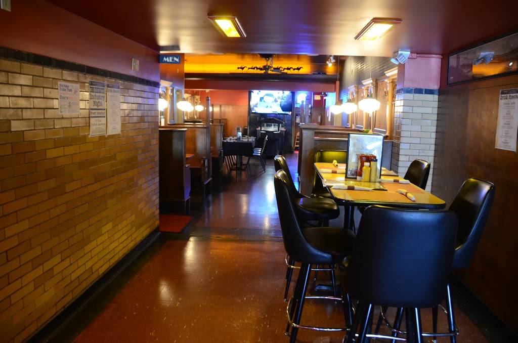 Rocs Black Front Restaurant | night club | 410 6th St, Charleston, IL 61920, USA | 2173488018 OR +1 217-348-8018