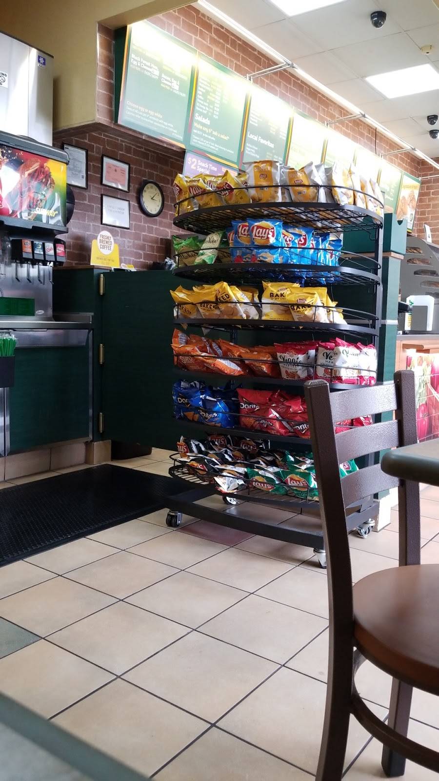 Subway Restaurants | restaurant | 251-05 Jamaica Ave, Queens, NY 11426, USA | 9173879795 OR +1 917-387-9795