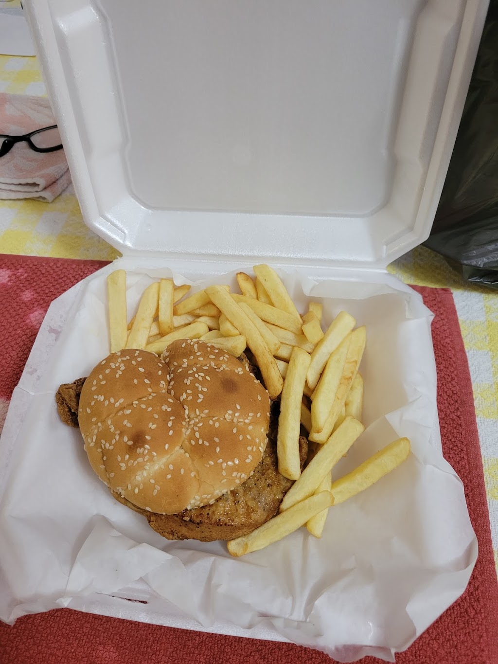 Kats Soul Food Kitchen | restaurant | 21067 N Bayside Rd, Cheriton, VA 23316, USA | 7573311691 OR +1 757-331-1691