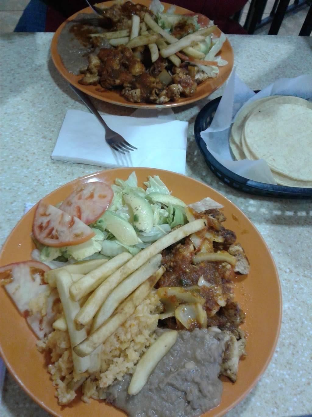 Saborcito Latino | restaurant | San Antonio, TX 78245, USA | 2106479801 OR +1 210-647-9801