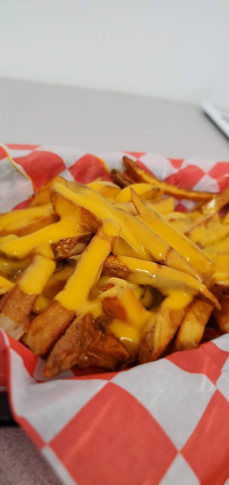 Wrigley Boys | restaurant | 1301 E Mansfield St, Bucyrus, OH 44820, USA | 4196177061 OR +1 419-617-7061