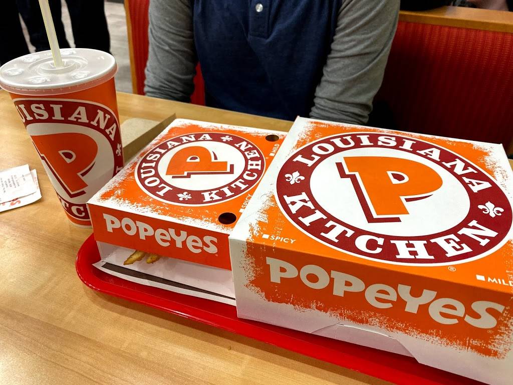 Popeyes Louisiana Kitchen | restaurant | 199 Bell Blvd, Belleville, ON K8P 5B8, Canada | 6137791008 OR +1 613-779-1008