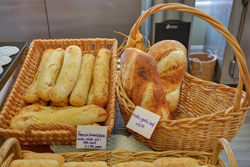 New England Pasta Company & Cafe | restaurant | 300 W Main St, Avon, CT 06001, USA | 8606789100 OR +1 860-678-9100