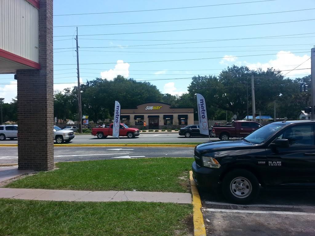 Subway | restaurant | 1320 S 14th St, Leesburg, FL 34748, USA | 3523260210 OR +1 352-326-0210