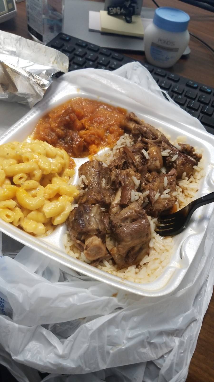 Yo Mamas Soul Food | restaurant | 5332 Antoine Dr, Houston, TX 77091, USA | 7136808002 OR +1 713-680-8002