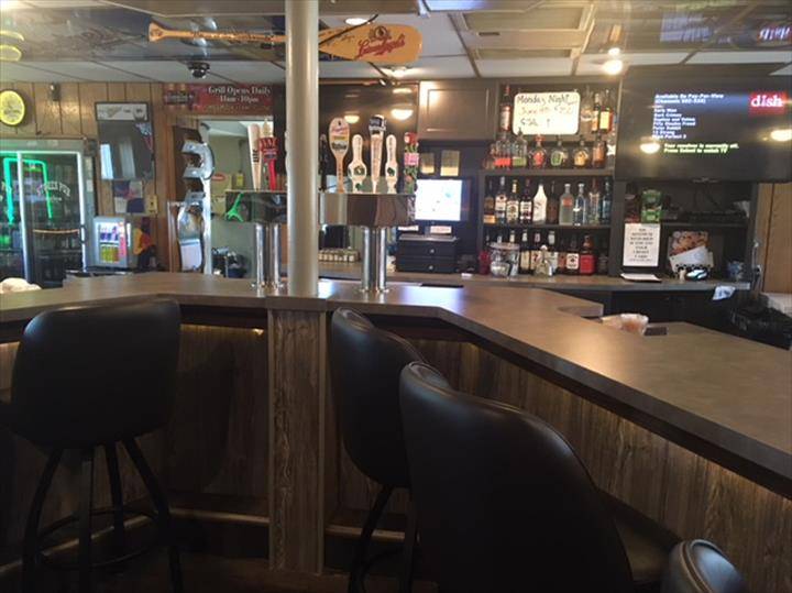 Stokes Pub | restaurant | 1633 E Racine St, Janesville, WI 53545, USA | 6087541998 OR +1 608-754-1998