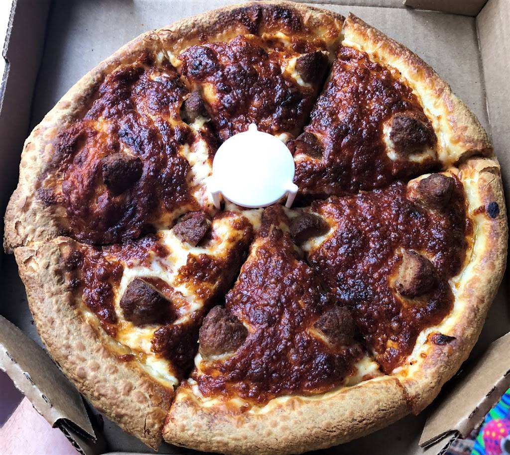 Round Table Pizza | meal delivery | 3250 Governor Dr, San Diego, CA 92122, USA | 8584572334 OR +1 858-457-2334