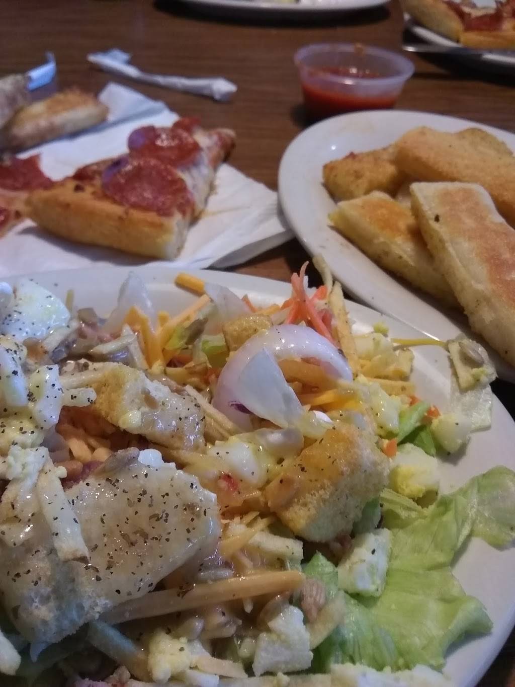 Pizza Hut | meal takeaway | 799 Roosevelt Trail, Windham, ME 04062, USA | 2078921445 OR +1 207-892-1445