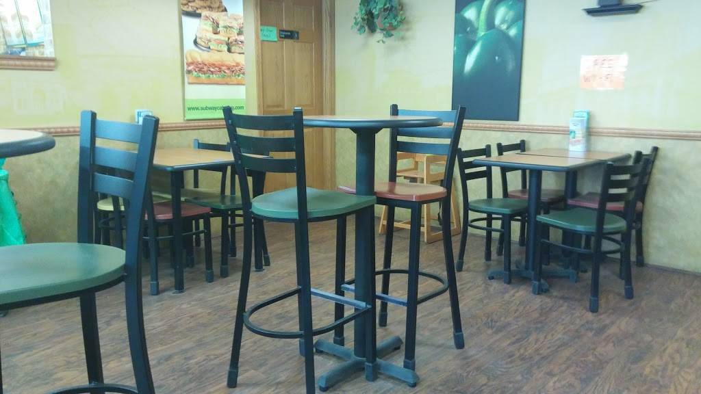 Subway | restaurant | 91 Spring St, Dexter, ME 04930, USA | 2079247202 OR +1 207-924-7202