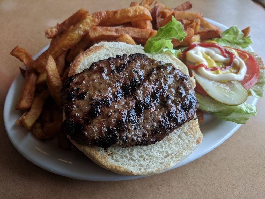 Georgian Family Restaurant | bakery | 401 Hume St, Collingwood, ON L9Y 1W7, Canada | 7054460770 OR +1 705-446-0770