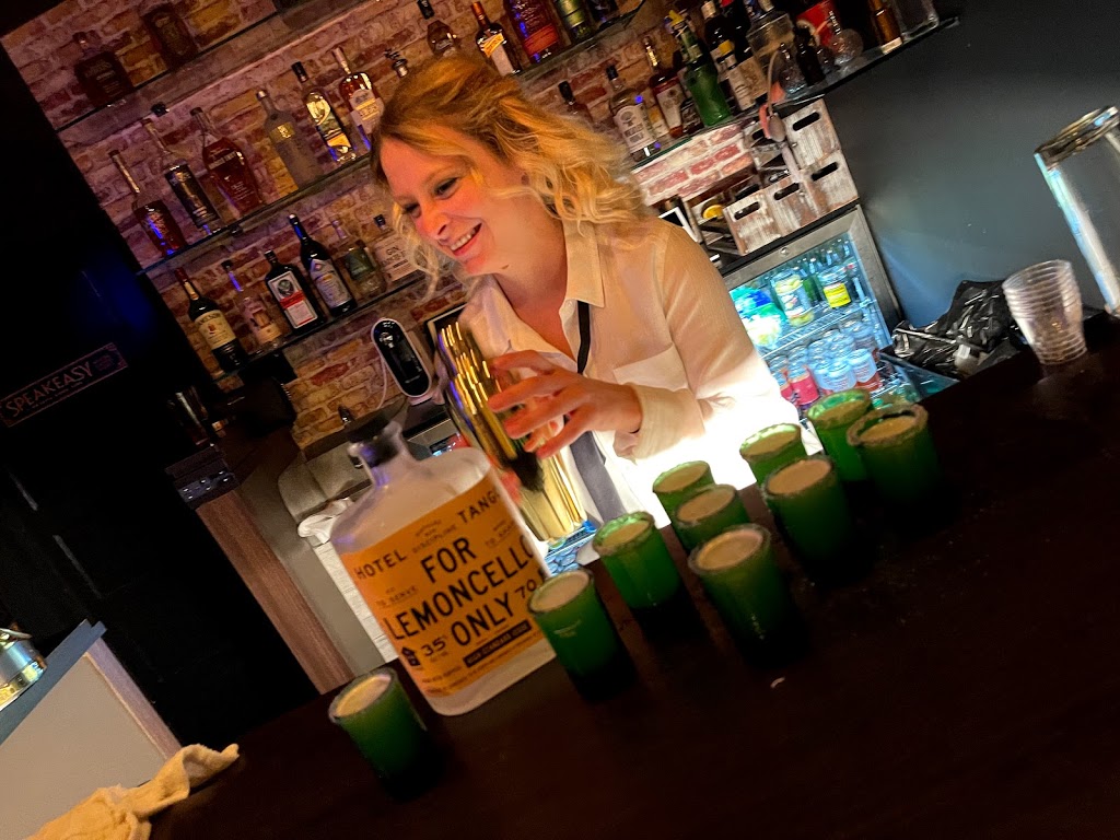 Shelby Street Saloon | restaurant | 2849 Shelby St, Indianapolis, IN 46203, USA | 3178751932 OR +1 317-875-1932