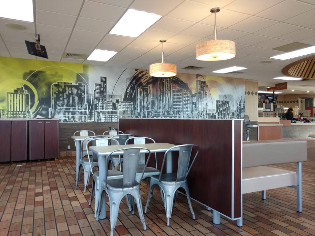 McDonalds | cafe | 471 Marion St, St Paul, MN 55103, USA | 6512247535 OR +1 651-224-7535