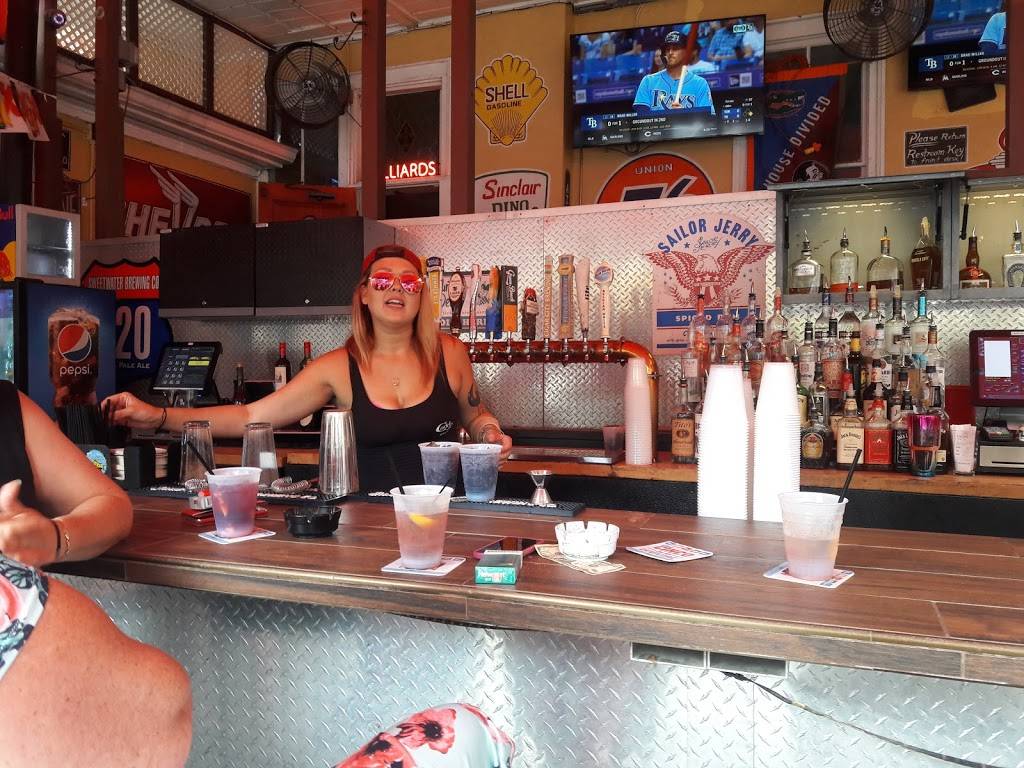 Caddys On Central | restaurant | 217 Central Ave, St. Petersburg, FL 33701, USA | 7275757939 OR +1 727-575-7939