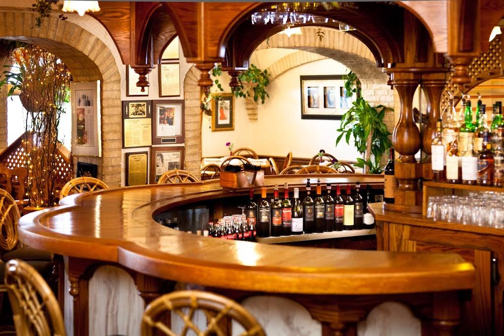 Caterinas Ristorante | restaurant | 9104 W Oklahoma Ave, Milwaukee, WI 53227, USA | 4145414200 OR +1 414-541-4200