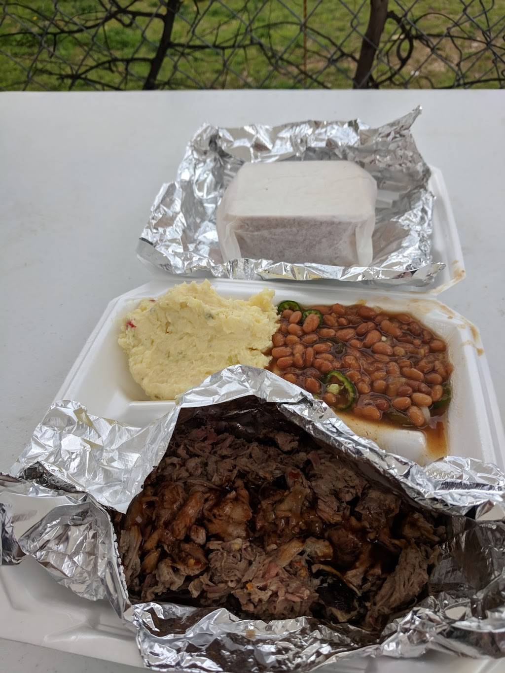 Melvins Place of Barbecue | restaurant | 2315 Hall Ave NW, Huntsville, AL 35805, USA | 2565852213 OR +1 256-585-2213