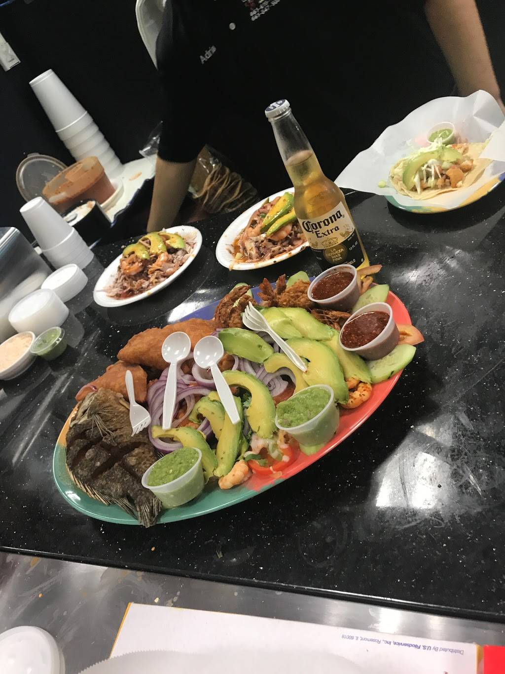 Mariscos La Casuela | restaurant | 1407 Padre St, Bakersfield, CA 93307, USA | 6616191631 OR +1 661-619-1631