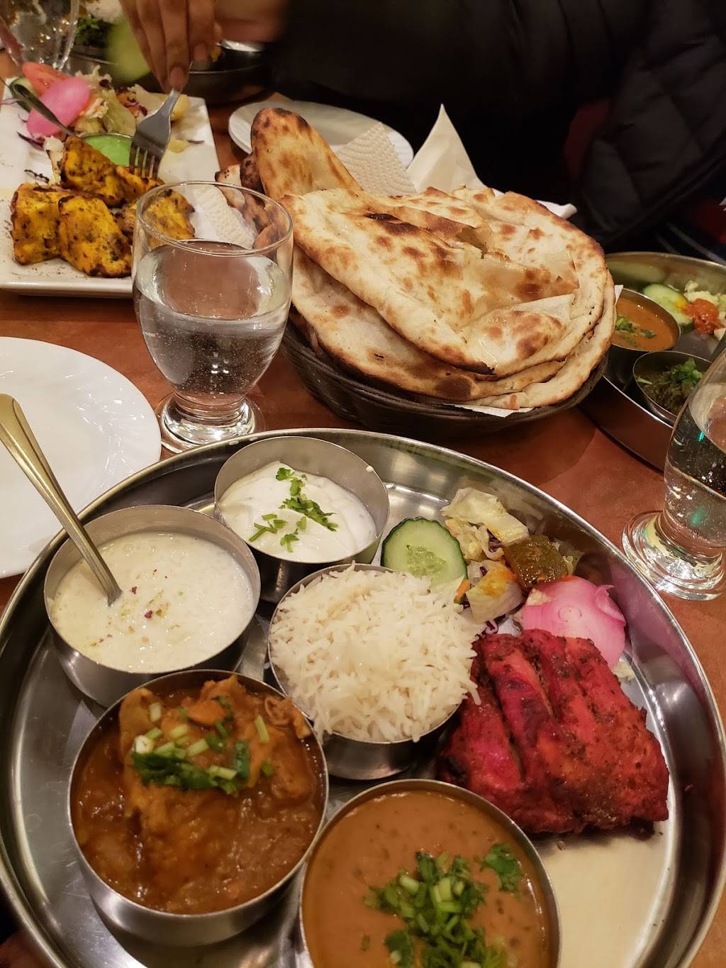 Bombay Bhel Restaurant | restaurant | 6415 Erin Mills Pkwy, Mississauga, ON L5N 4H4, Canada | 9058586100 OR +1 905-858-6100