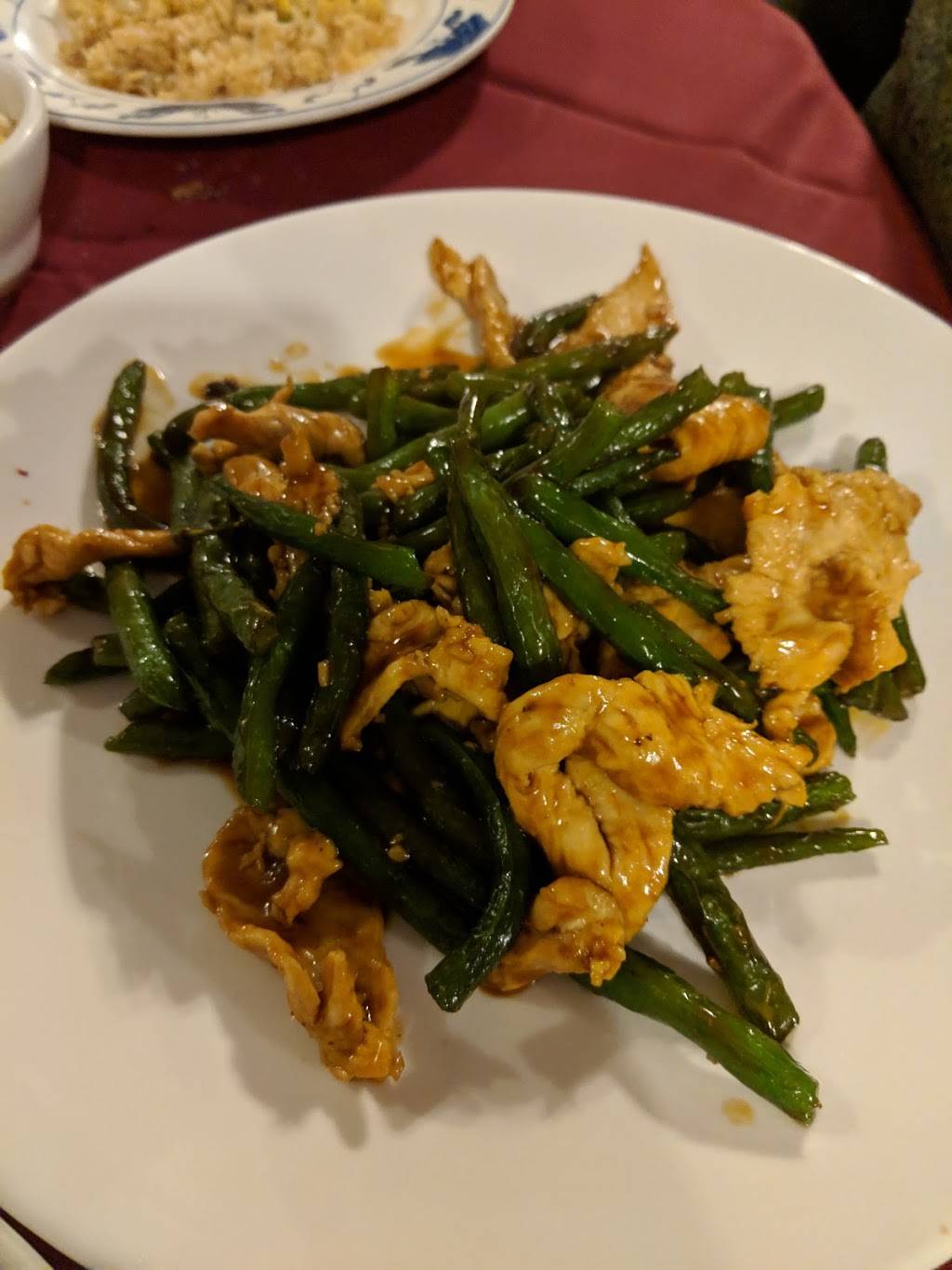 Golden Chopsticks | restaurant | 329 N York St, Wheeling, WV 26003, USA | 3042322888 OR +1 304-232-2888