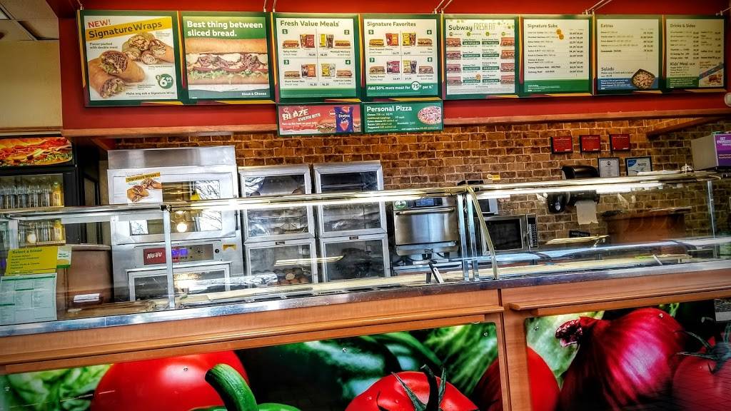 Subway | restaurant | 5005 Victory Blvd, Yorktown, VA 23693, USA | 7578727109 OR +1 757-872-7109