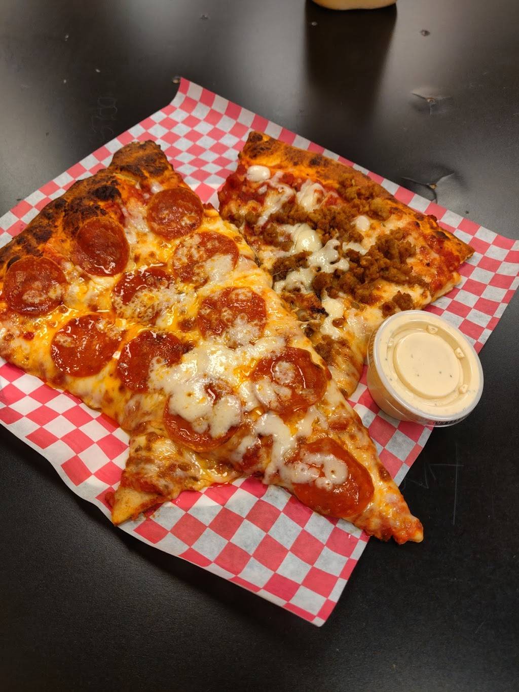 Aldos New York Style Pizzeria | restaurant | 313-A Central Ave NW, Albuquerque, NM 87102, USA | 5052432536 OR +1 505-243-2536