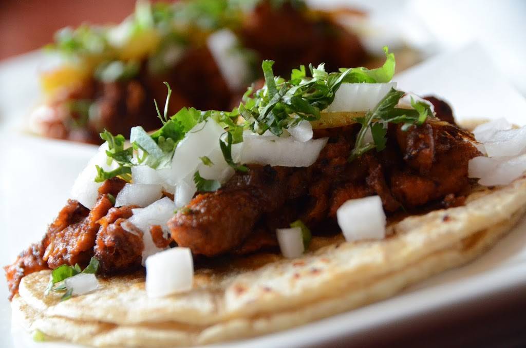 Mai-Quesi | restaurant | 1518 E New York St, Aurora, IL 60505, USA | 6305850720 OR +1 630-585-0720