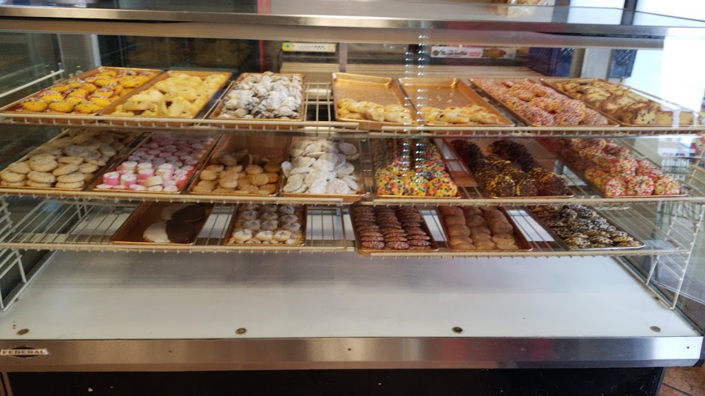 Dinks Deli & Bagel Bakery | bakery | 25860 McBean Pkwy, Santa Clarita, CA 91355, USA | 6612846057 OR +1 661-284-6057