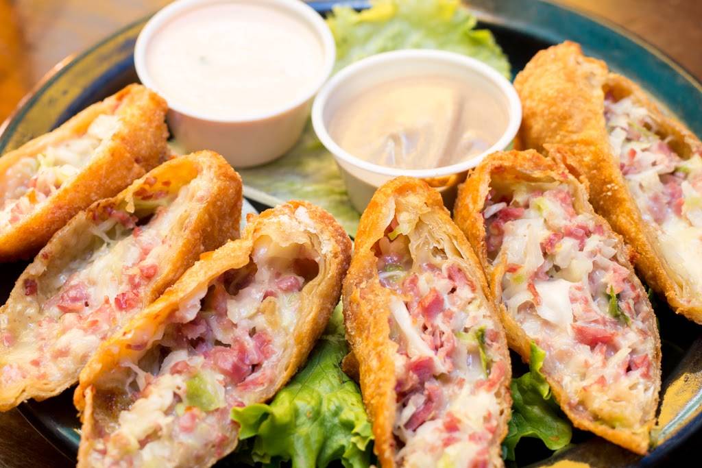 Quigleys Irish Pub | restaurant | 43 E Jefferson Ave, Naperville, IL 60540, USA | 6304284774 OR +1 630-428-4774