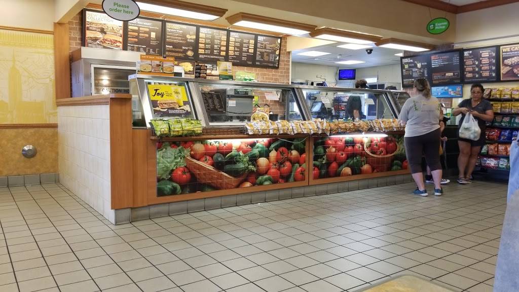 Subway | restaurant | 1499 S Dixie Hwy, Lantana, FL 33462, USA | 5615706173 OR +1 561-570-6173