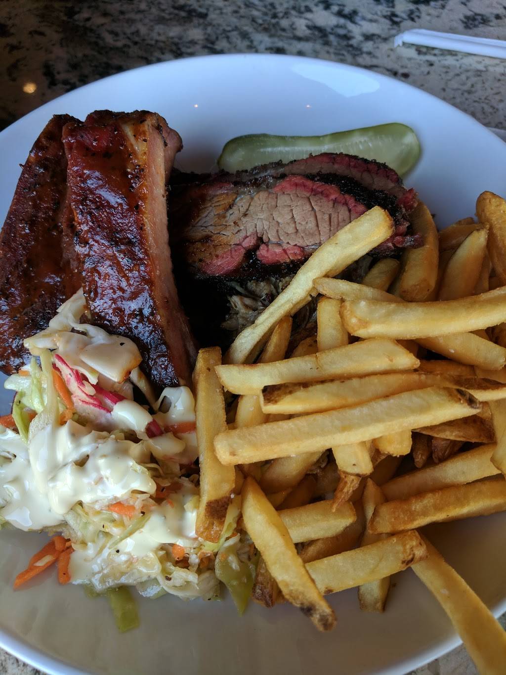 LBB Gastropub & Smokehouse | restaurant | 3640 Taylor Rd ste c, Loomis, CA 95650, USA | 9168241527 OR +1 916-824-1527