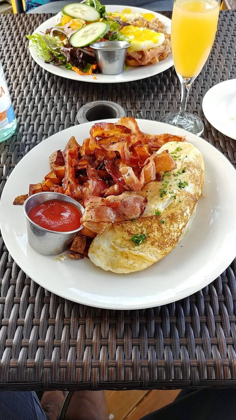 Pamelas On the Hudson | restaurant | 1 Park Pl, Newburgh, NY 12550, USA | 8455624505 OR +1 845-562-4505