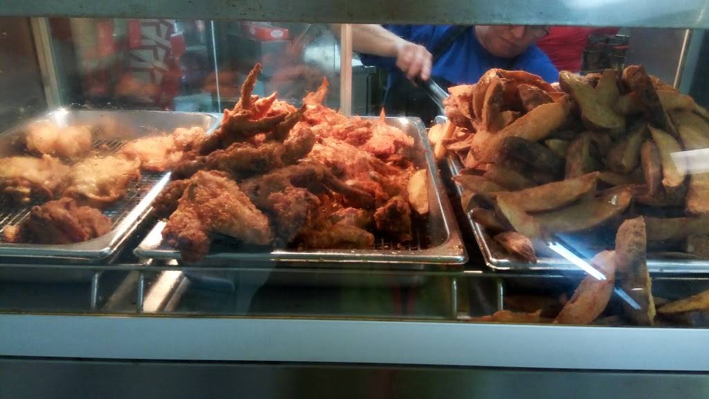 Erdman Seafood & Chicken | restaurant | 3913 Erdman Ave, Baltimore, MD 21213, USA | 4106751906 OR +1 410-675-1906