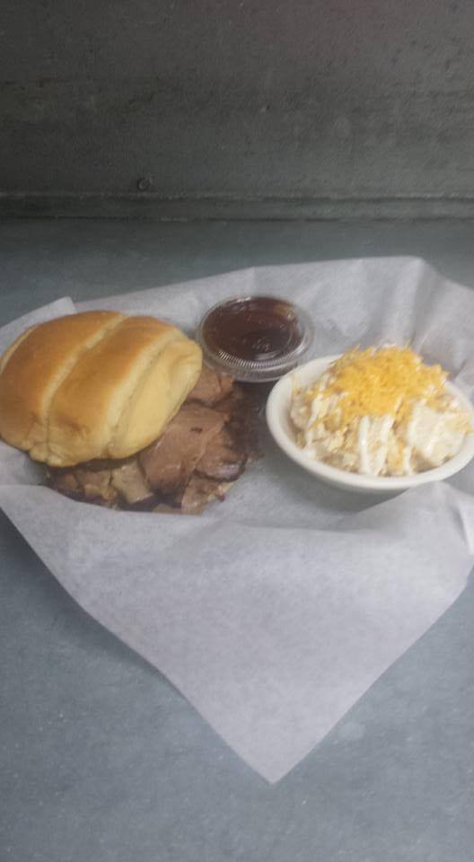 Old Town Bar & Grill, LLC | restaurant | 2312 South St, Lexington, MO 64067, USA | 6602592551 OR +1 660-259-2551