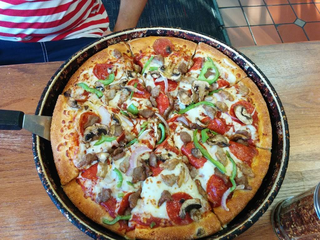 Pizza Hut | meal takeaway | 4188 E Dakota Ave Ste 101, Fresno, CA 93726, USA | 5592221826 OR +1 559-222-1826