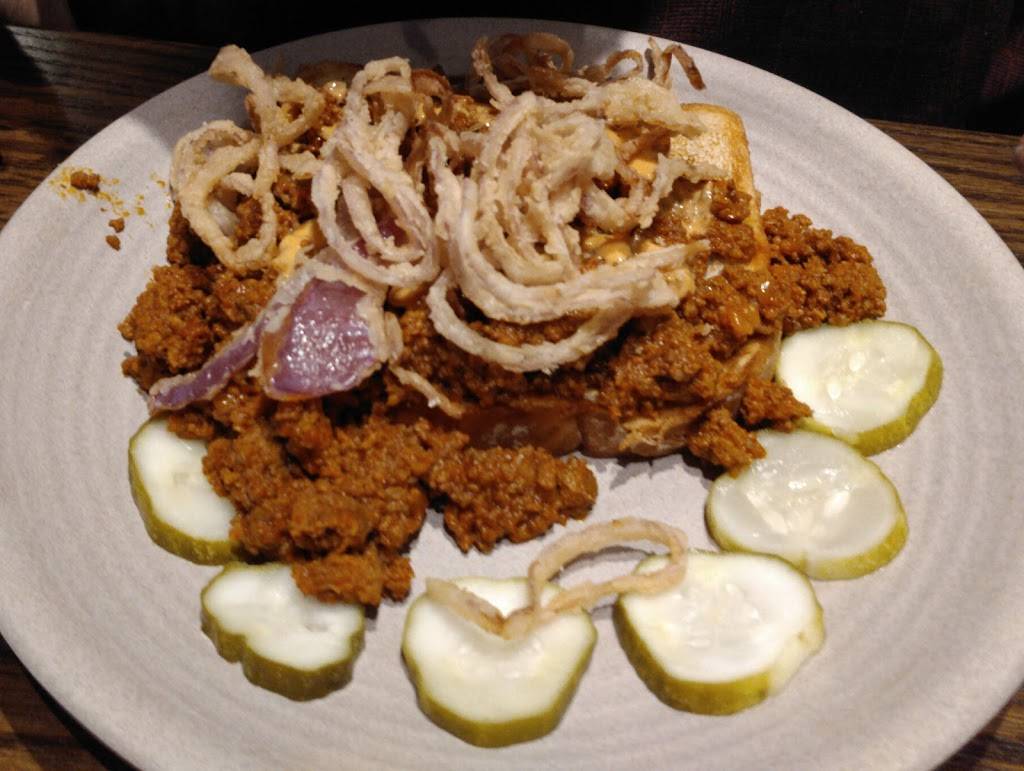 Wahlburgers | restaurant | 100 Robinson Centre Dr Suite 2550, Pittsburgh, PA 15205, USA | 4127449089 OR +1 412-744-9089