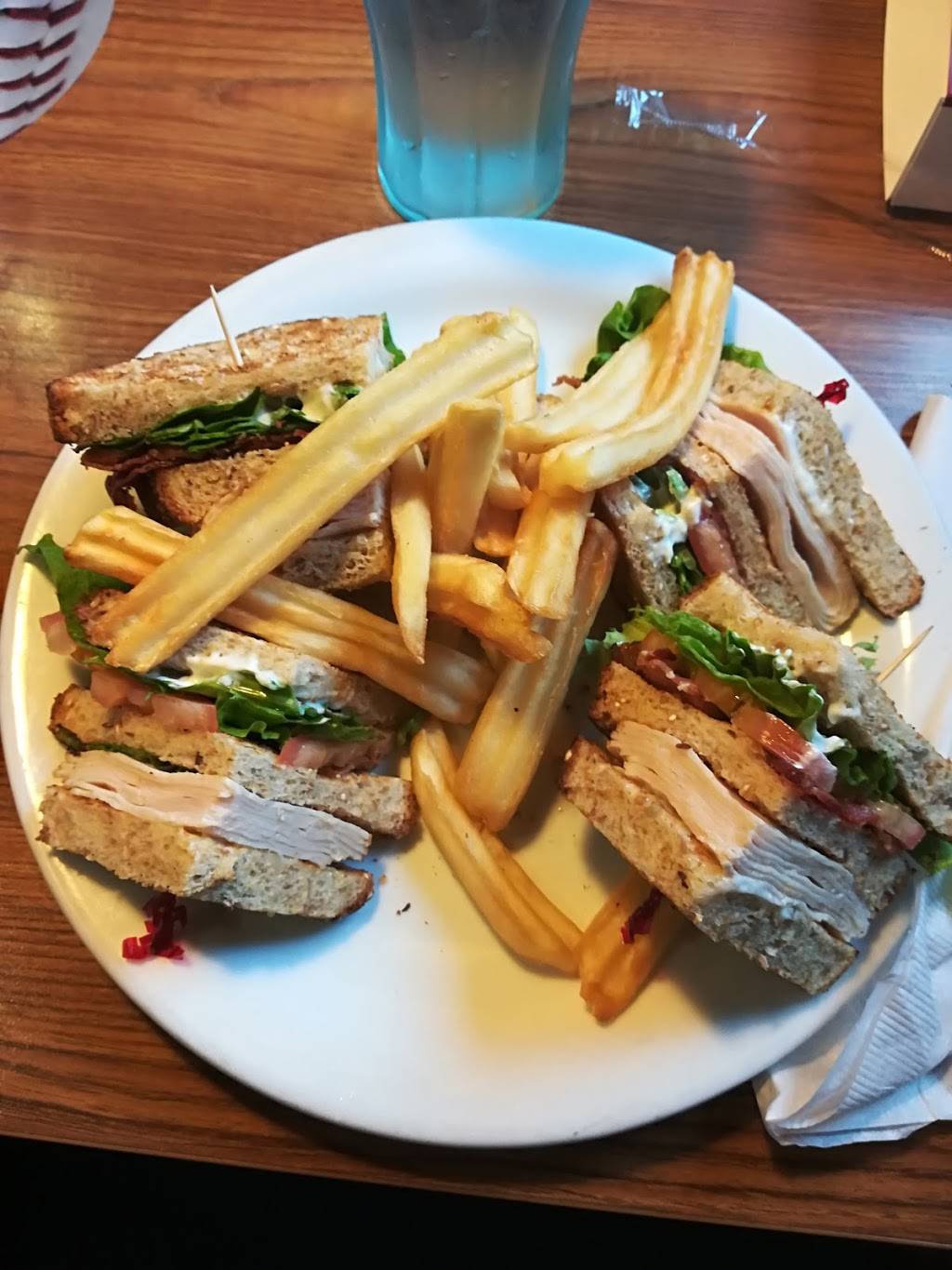 Dennys | restaurant | 6100 Sunset Blvd, Hollywood, CA 90028, USA | 3234647470 OR +1 323-464-7470