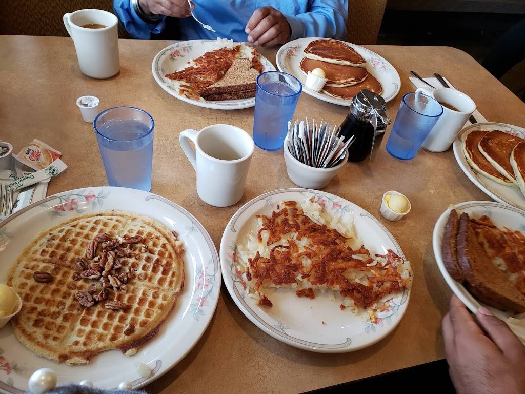 Family Pancake House | restaurant | 4115 Wheaton Way, Bremerton, WA 98310, USA | 3604790788 OR +1 360-479-0788