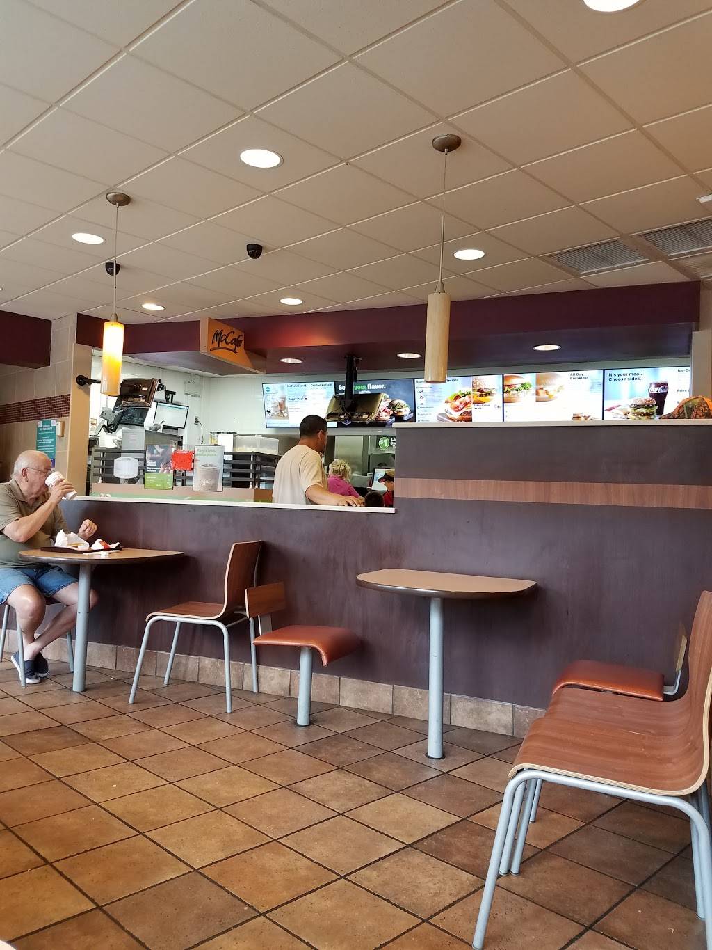 McDonalds | cafe | 1936 US-411, Vonore, TN 37885, USA | 4238843690 OR +1 423-884-3690