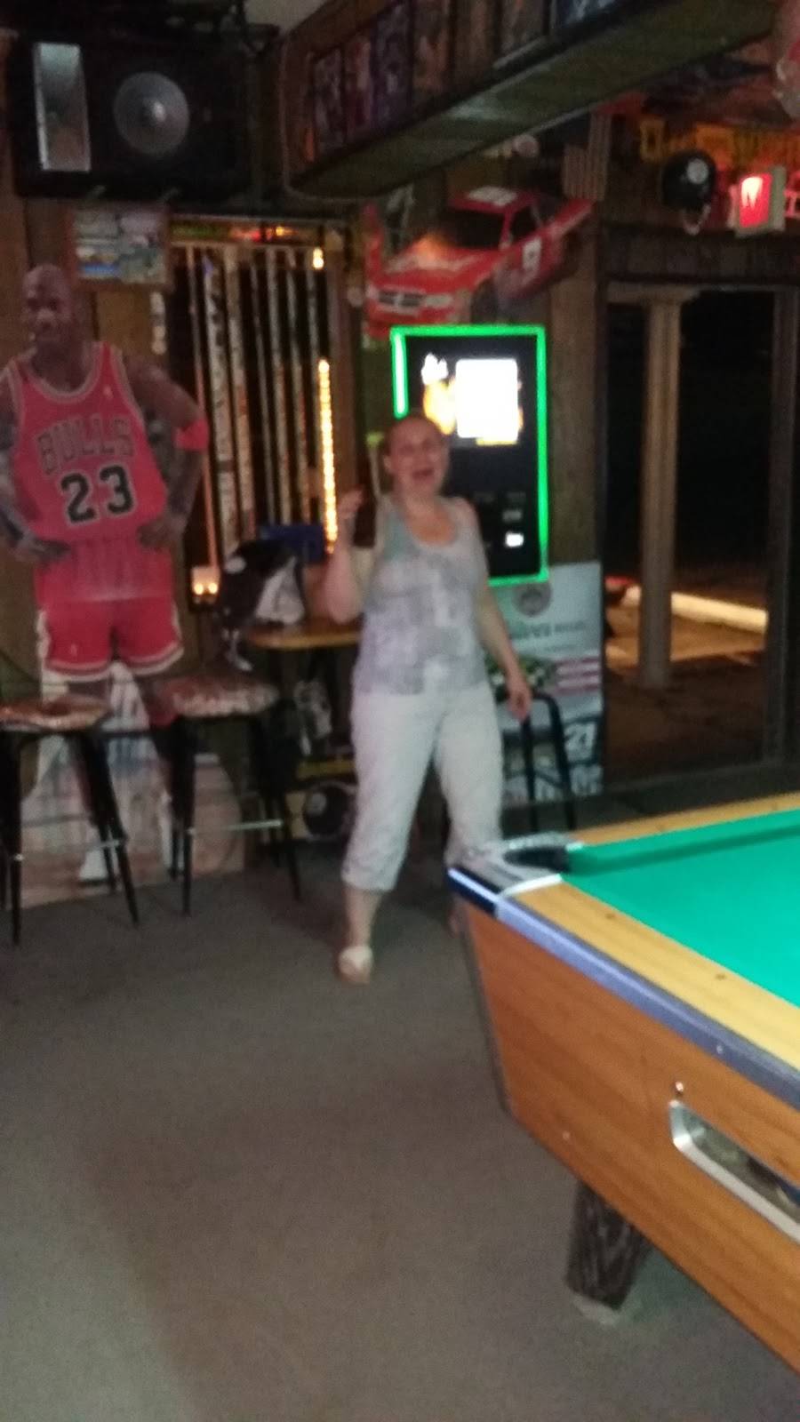 Caseys Sports Tavern & Restaurant | restaurant | 72100 Colerain Rd, Bridgeport, OH 43912, USA | 7406331794 OR +1 740-633-1794