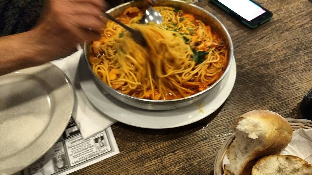 Antonios Restaurant | restaurant | 267 Coggeshall St, New Bedford, MA 02746, USA | 5089903636 OR +1 508-990-3636